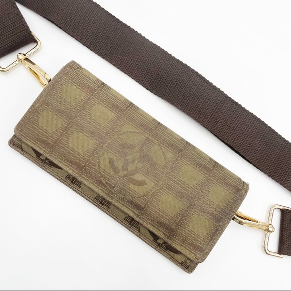 CHANEL Handbags - Chanel CC Belt Bag